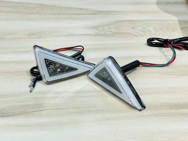Triangle‑Body Indicator – Triangular LED Turn Signal Fit for Motorcycle Body Panels (Universal Fit)